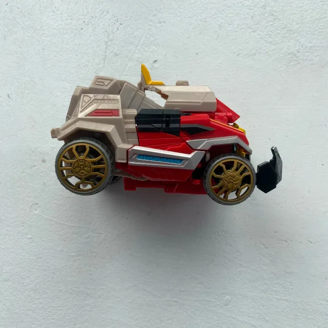 Transformers FoC Blaster Voyager - Figure Only image indicator(5)