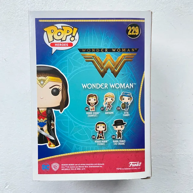 Funko POP! #229 DC Heroes Wonder Woman with Cloak image indicator(3)