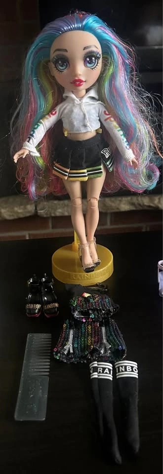 🌈 Rainbow High Dolls – Like New with Accessories 🌈 - photo 3