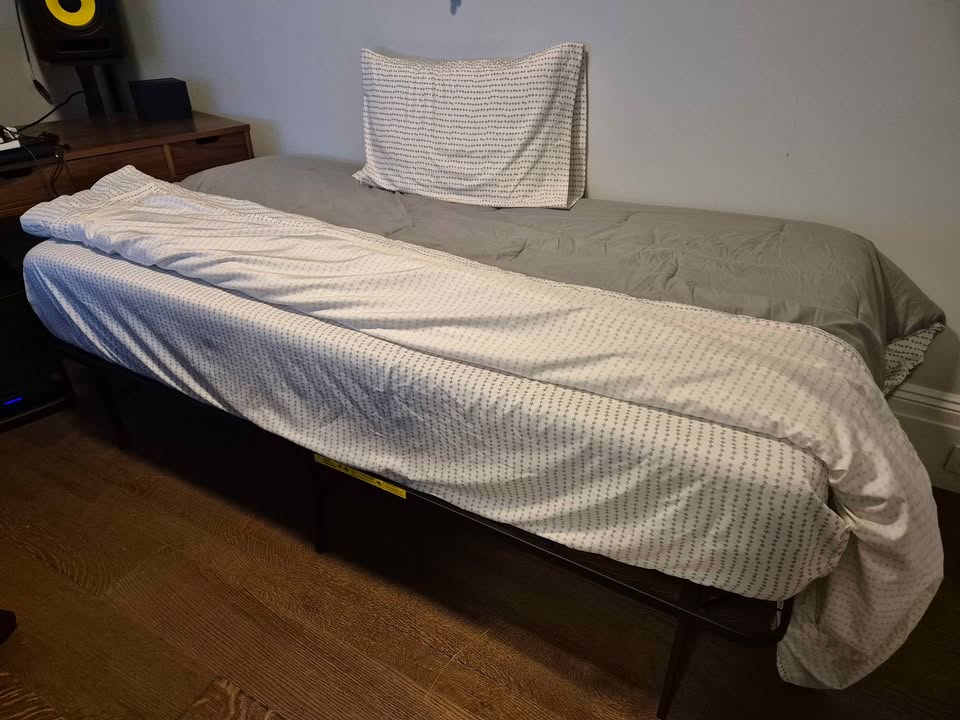 FREE Casper twin mattress - photo 3