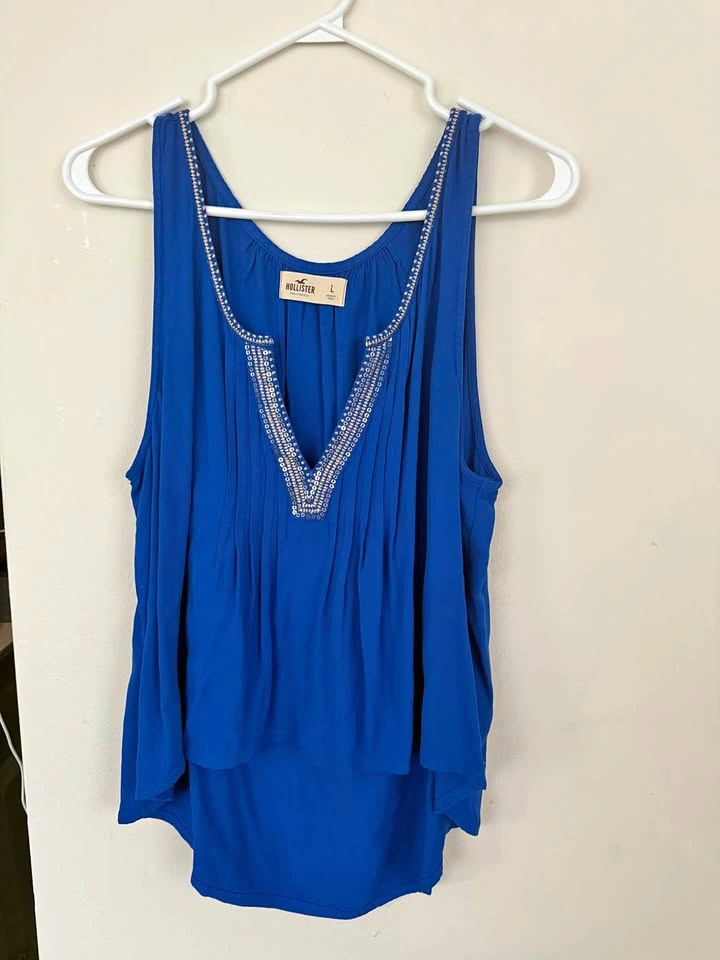 Women's Hollister Royal Blue V-Neck Top size large