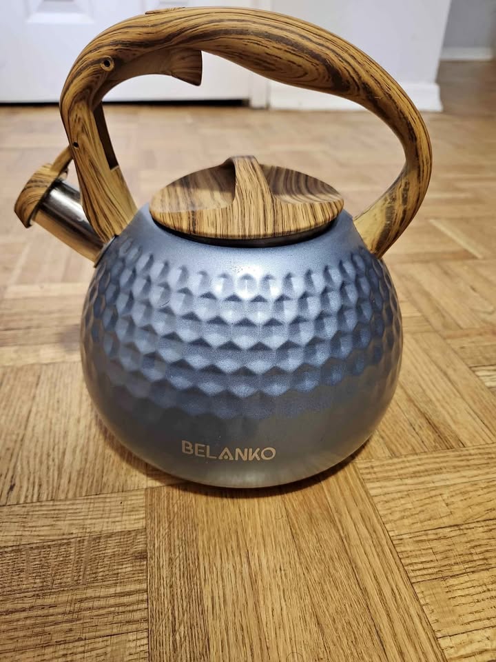 BELANKO 2.7 Quart Tea Kettle
