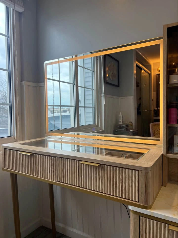 Gorgeous Vanity Table with Storage - photo 2