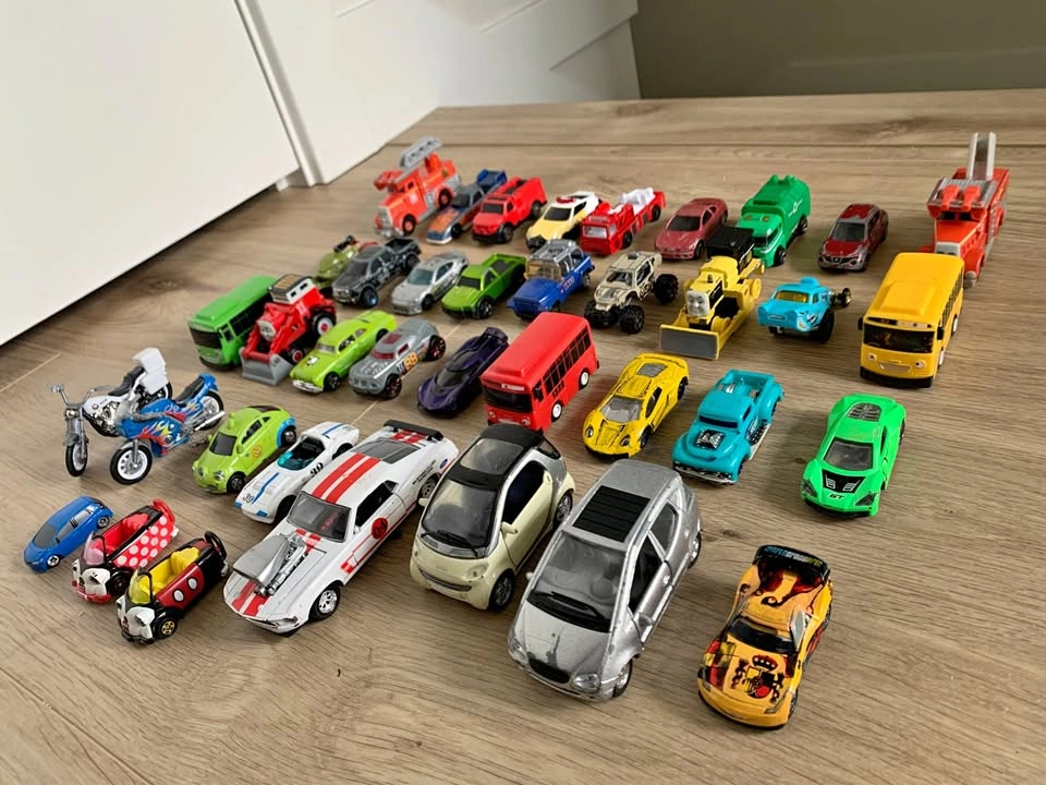 38 Assorted Toy Cars & Vehicles