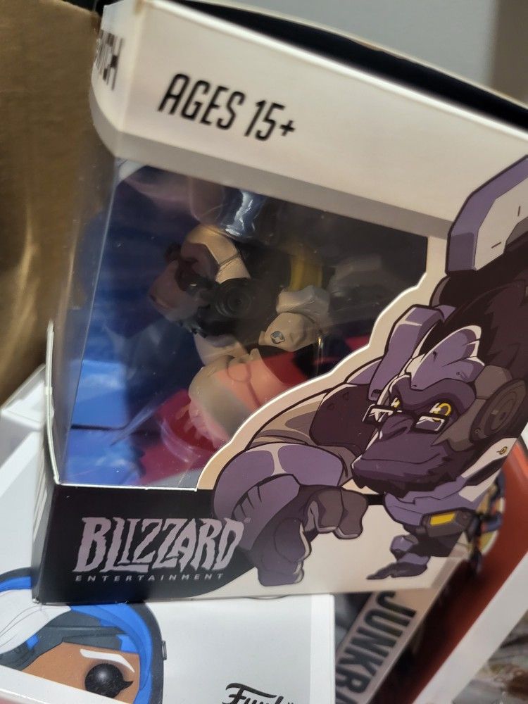 Overwatch Torbjorn And Winston Figures - photo 4