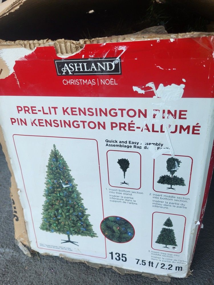 Pre Lit 7.5 Foot Christmas Tree