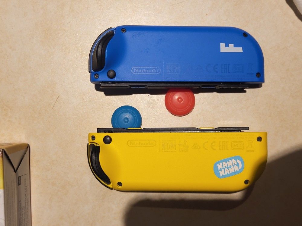 FORTNITE JOYCONS - photo 2