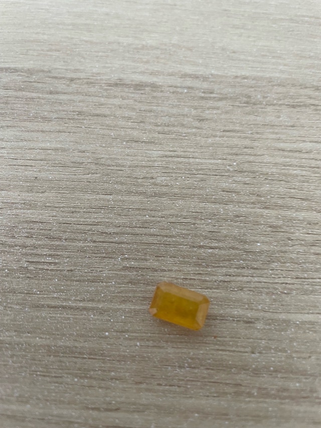 Natural Yellow Sapphire (Pukhraj) ~6 Carat | Step Cut | Bangkok - photo 2