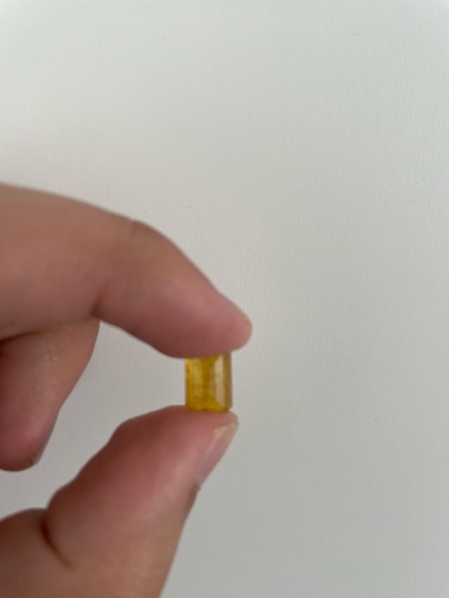 Natural Yellow Sapphire (Pukhraj) ~6 Carat | Step Cut | Bangkok - photo 4