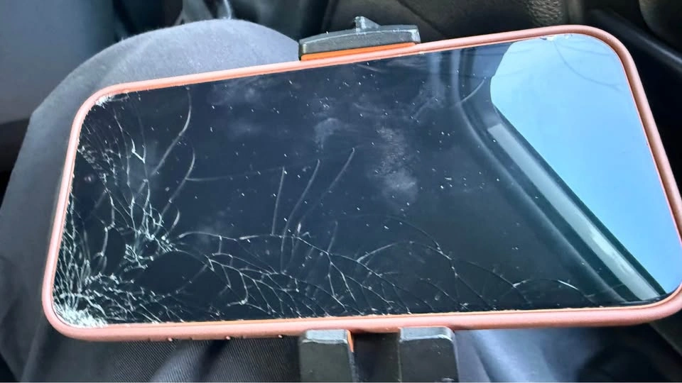iPhone Screens 📱 High Quality Replacement - photo 2
