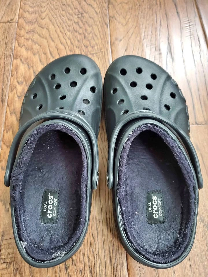 Crocs Lined Clogs Black M6 W8