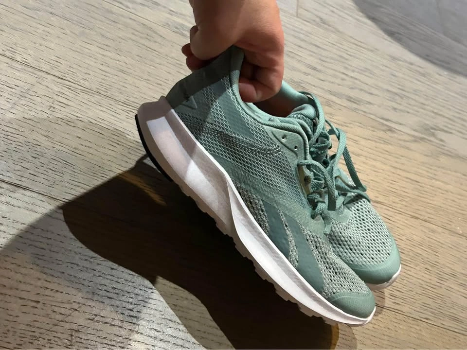 Woman’s Brand new size 6 Reebok shoes - photo 5