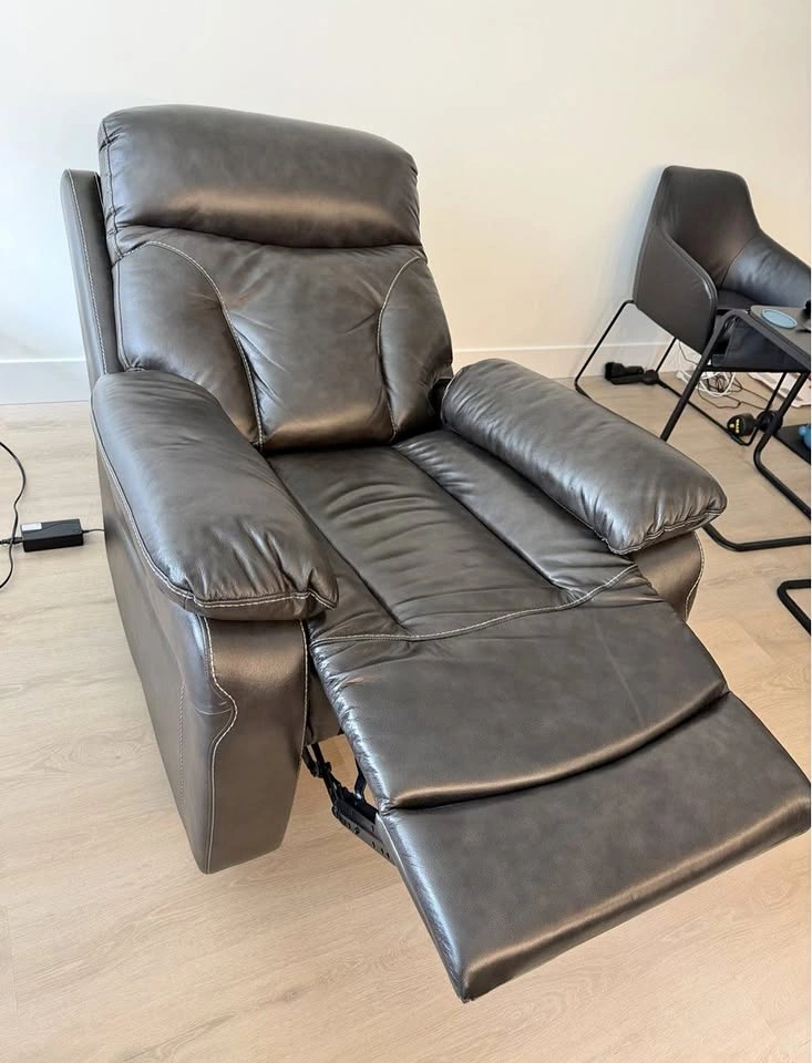 Power Reclining Chair (3)