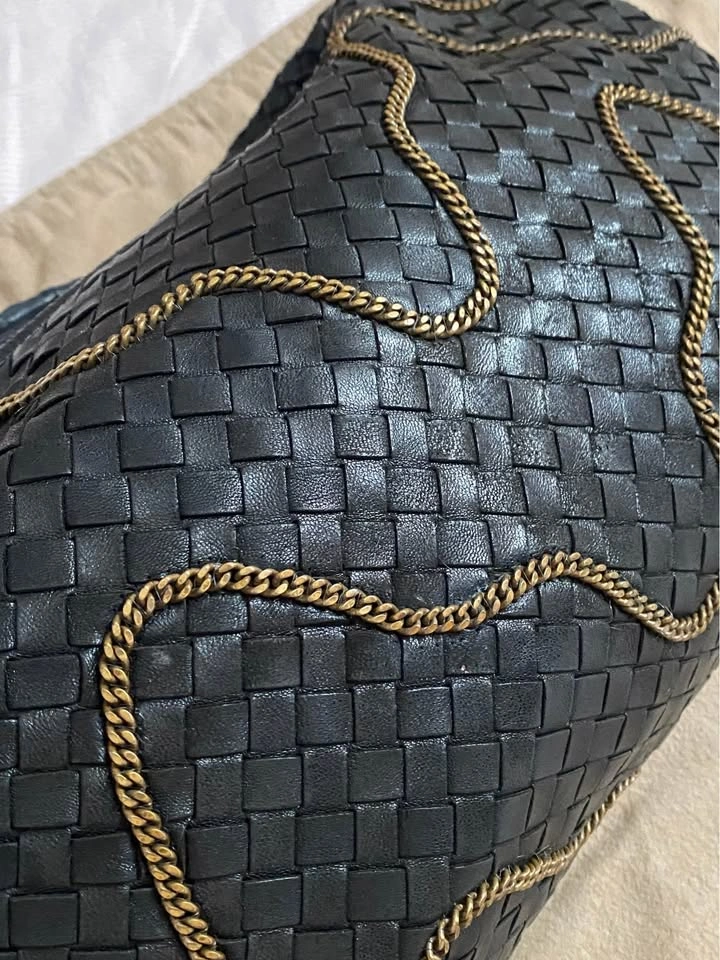 Authentic Bottega Veneta with Gold Chain - photo 3