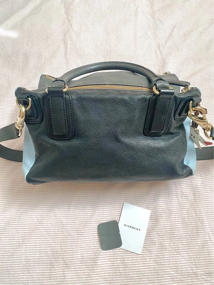 Authentic Tri Colore Givenchy Pandora Medium - photo 4