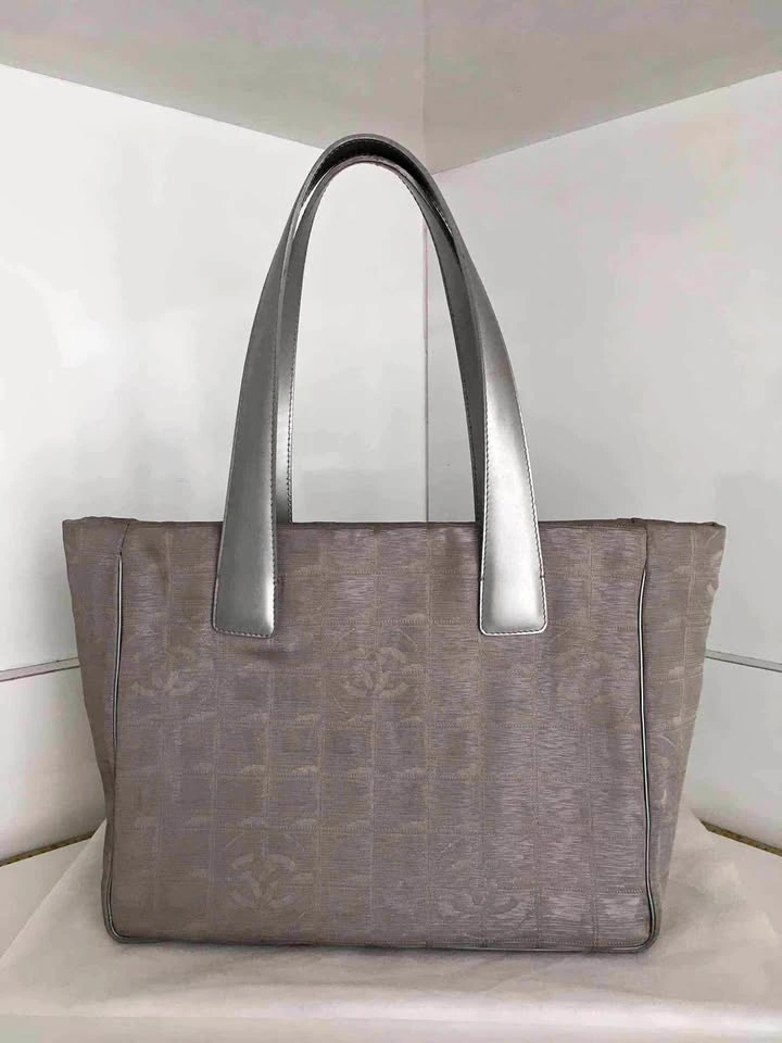 Authentic Chanel Travel Ligne