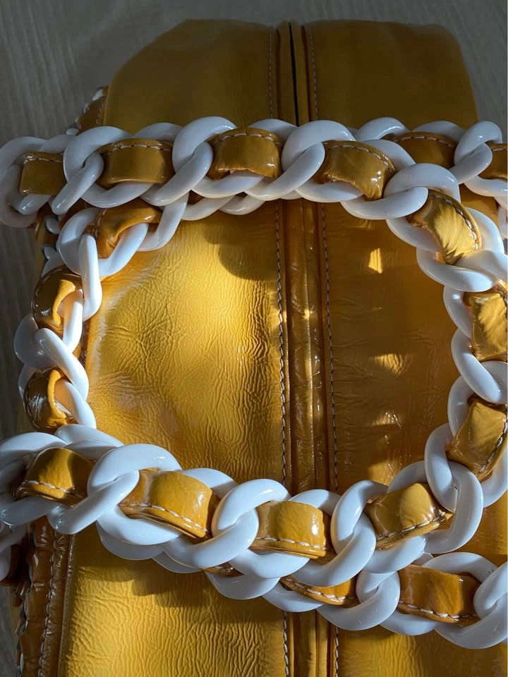 Authentic Limited Edition Chanel Yellow Ombre Bowling Bag - photo 4