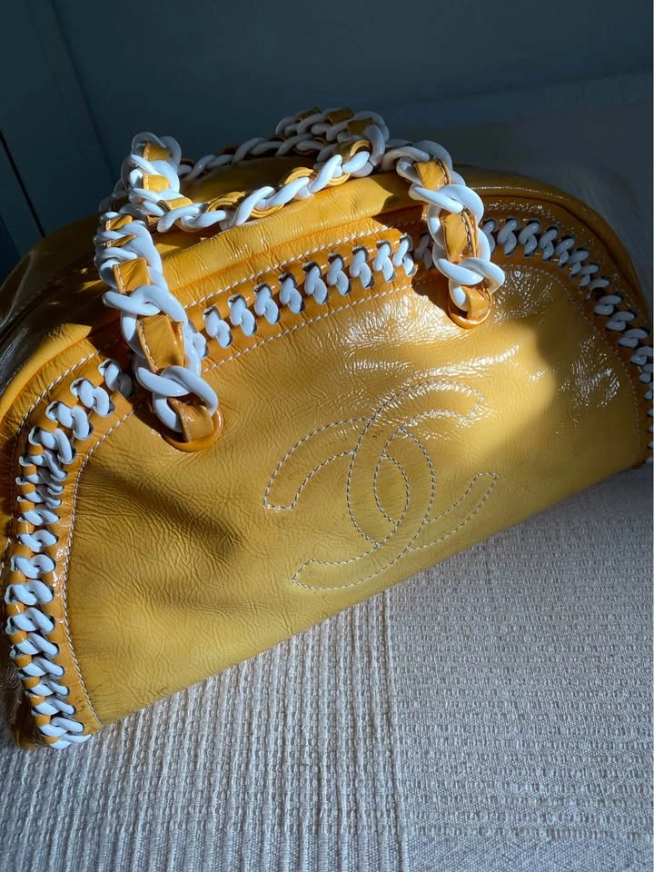 Authentic Limited Edition Chanel Yellow Ombre Bowling Bag - photo 5