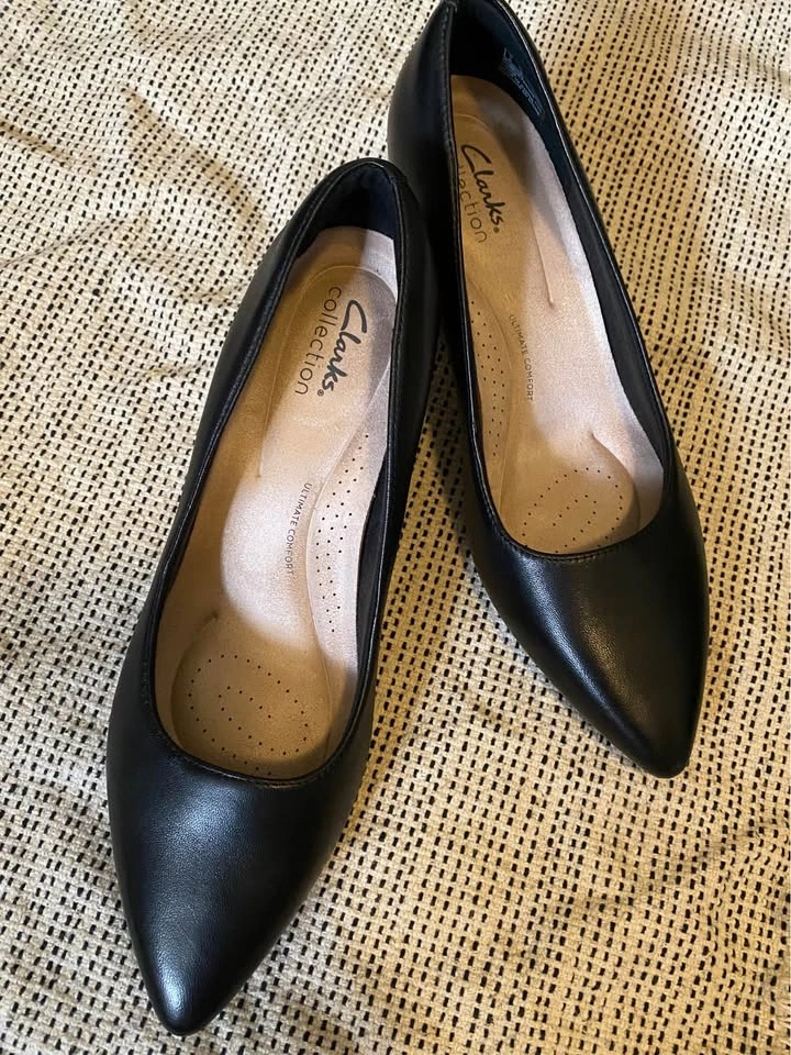 Clark’s Kitten heeled Shoes/ Pumps Size 8 - photo 4