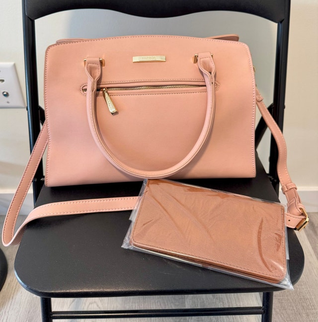 Mizzue Peach colour handbag & travel wallet