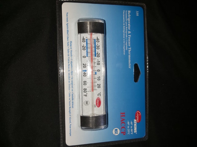 USB Thermometer Clock Pill Crusher & Misc Items - photo 3