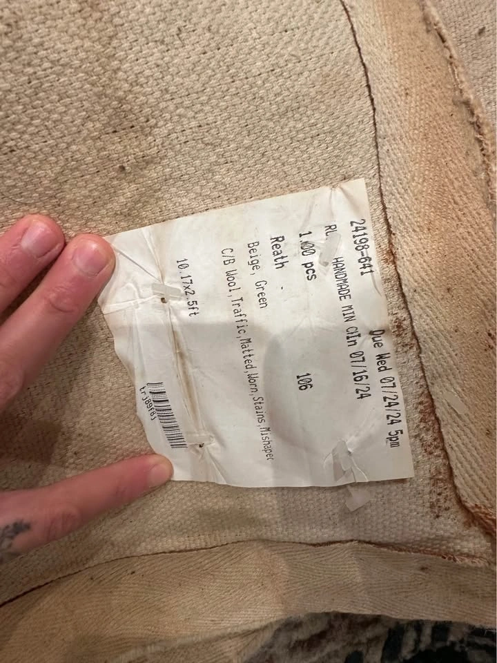Vintage Handmade Wool Runner Rug (10 ft) - photo 3