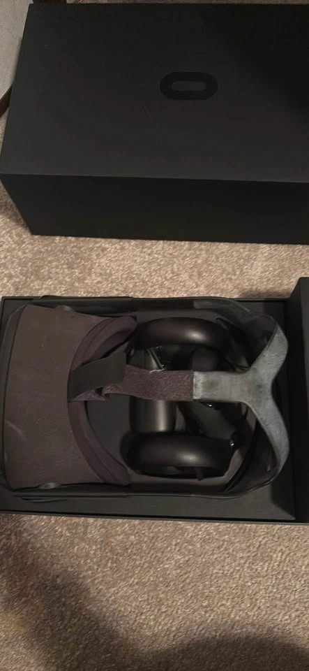 Oculus Quest - photo 2