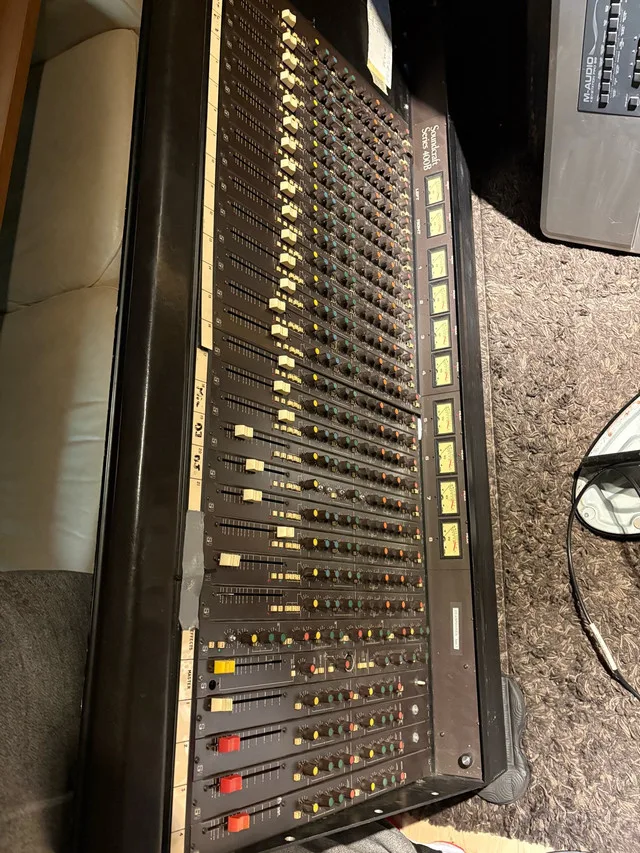 Soundcraft 400B Mixing Board w/ Stand & CPS 450/b Amp thumbnail