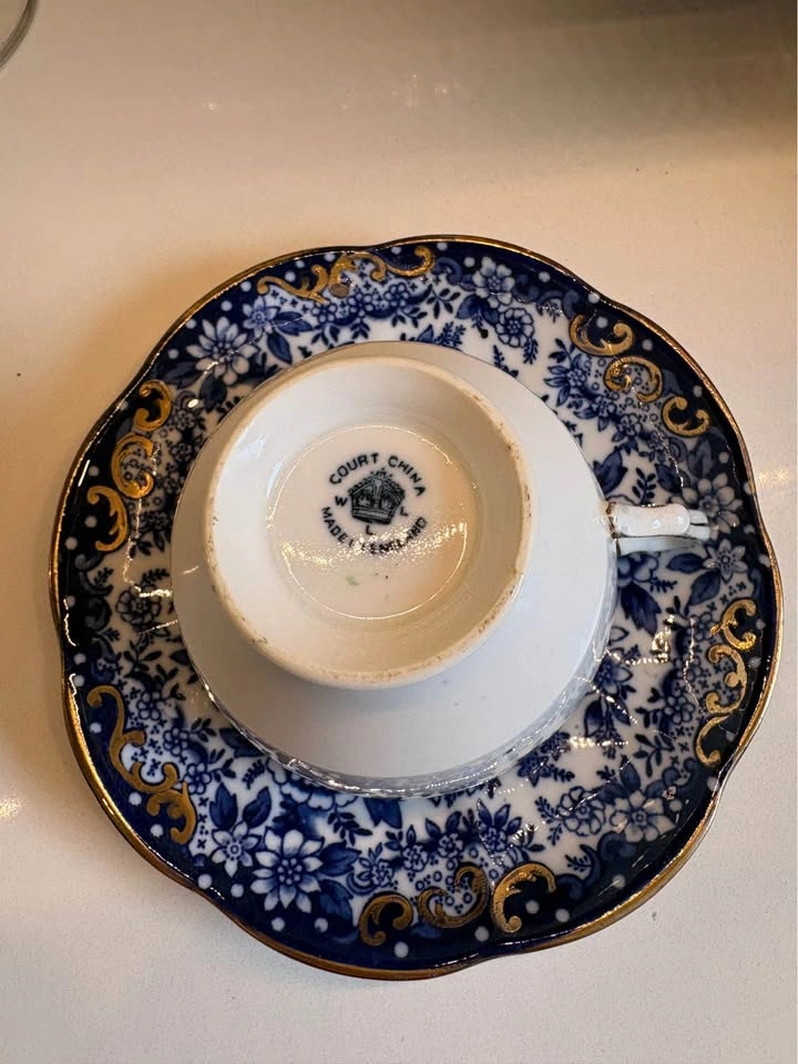 Court China Blue & White Gold Trim Teacup & Saucer - photo 3
