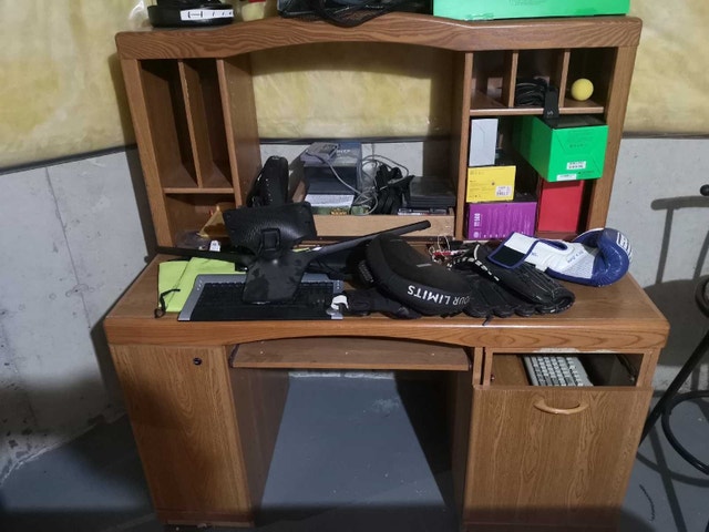 Gorgeous Brown Wood Desk with Hutch – Great Condition!