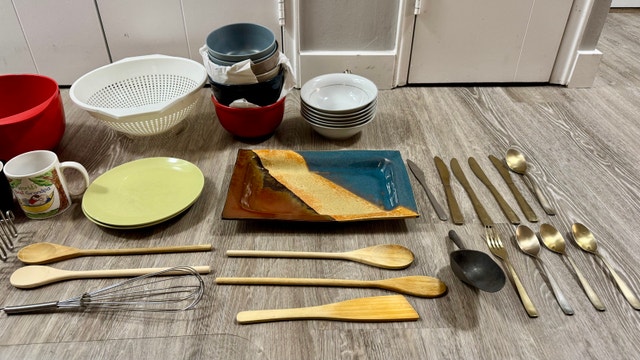 Bulky Kitchen Appliances and Utensils - photo 3