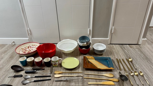 Bulky Kitchen Appliances and Utensils - photo 5