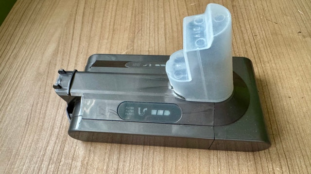 Genuine Dyson V10 SV12 Battery - Original Replacement - photo 2