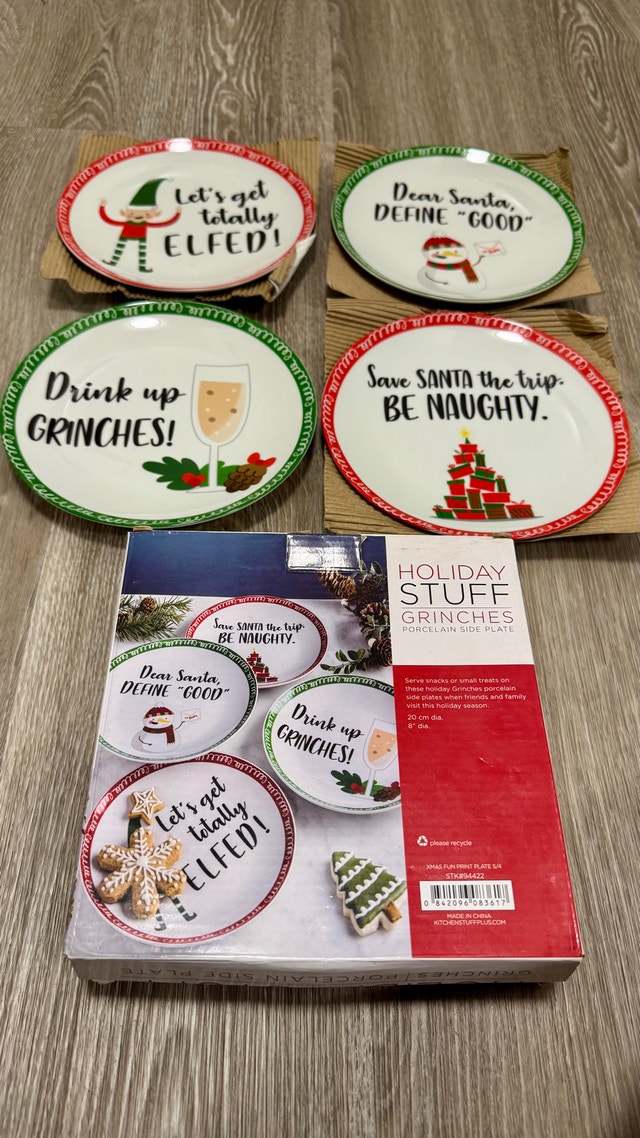 NEW - HOLIDAY STUFF Christmas Porcelain Side Plates Set of 4 - photo 3