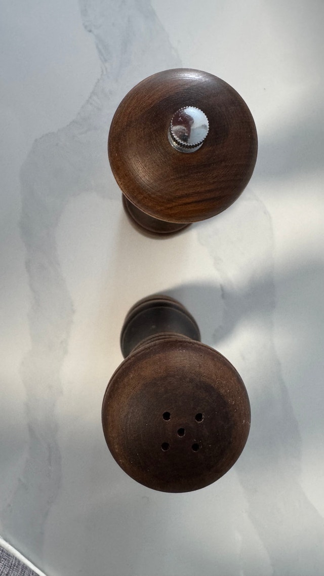 Wooden Pepper Grinder & Salt Shaker Set - photo 2