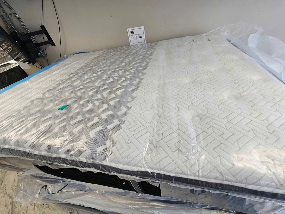 Sealy mattress king size new shipment $300 to $550 - photo 4