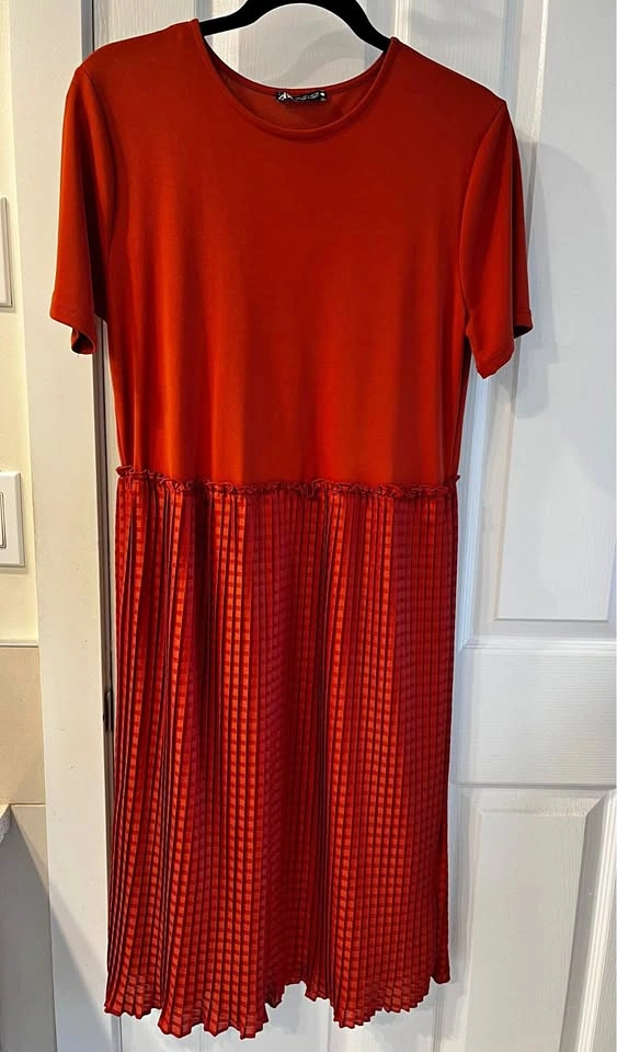 Zara Rust Orange Pleated Dress Size L