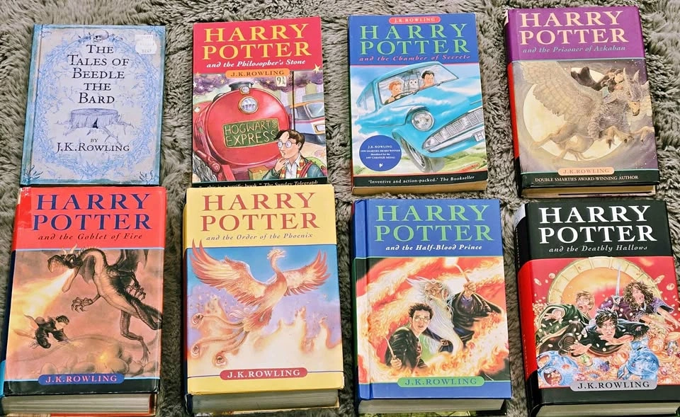 Full set of Harry Potter books + 1