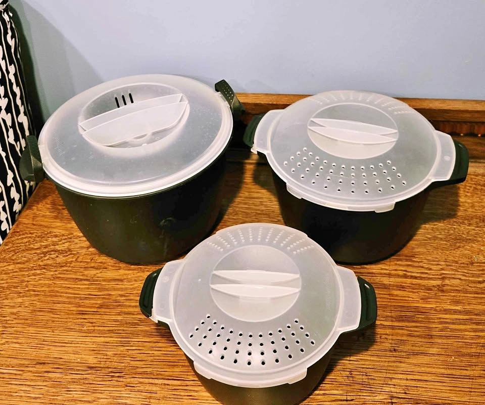 Pampered Chef Micro-cookers