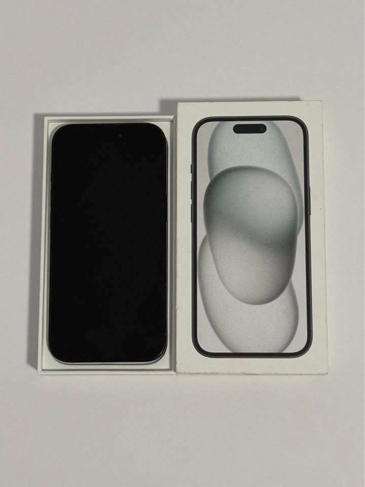 iPhone 15 128GB - Unlocked - photo 2
