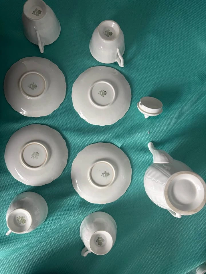 Aynsley Snow Crocus Teapot with 4 Cups & Saucers - photo 5
