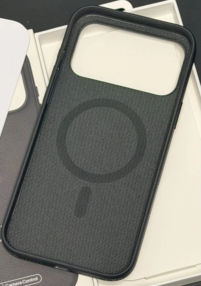 Apple iPhone 17 Pro Max Black TechWoven Case - photo 3