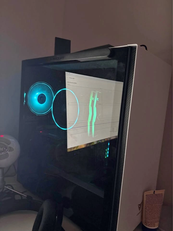 Ryzen 7 5700X Gaming PC - RTX 4060 - 16GB RAM - WiFi - RGB