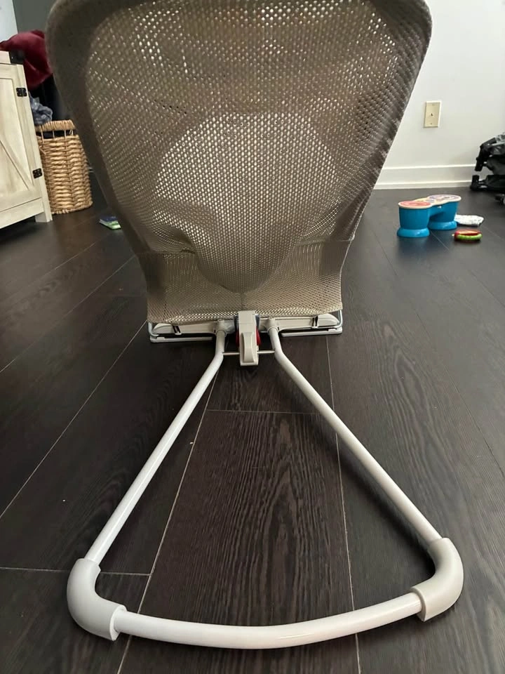Baby Bjorn Bouncer - Like New - photo 2