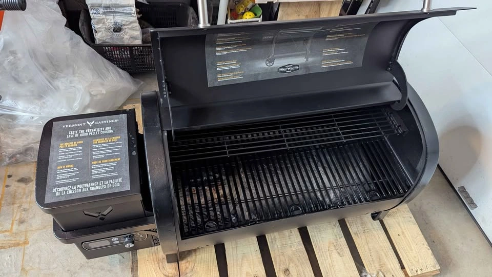 Vermont Castings 1080sq in Pellet Smoker - No Legs - photo 3