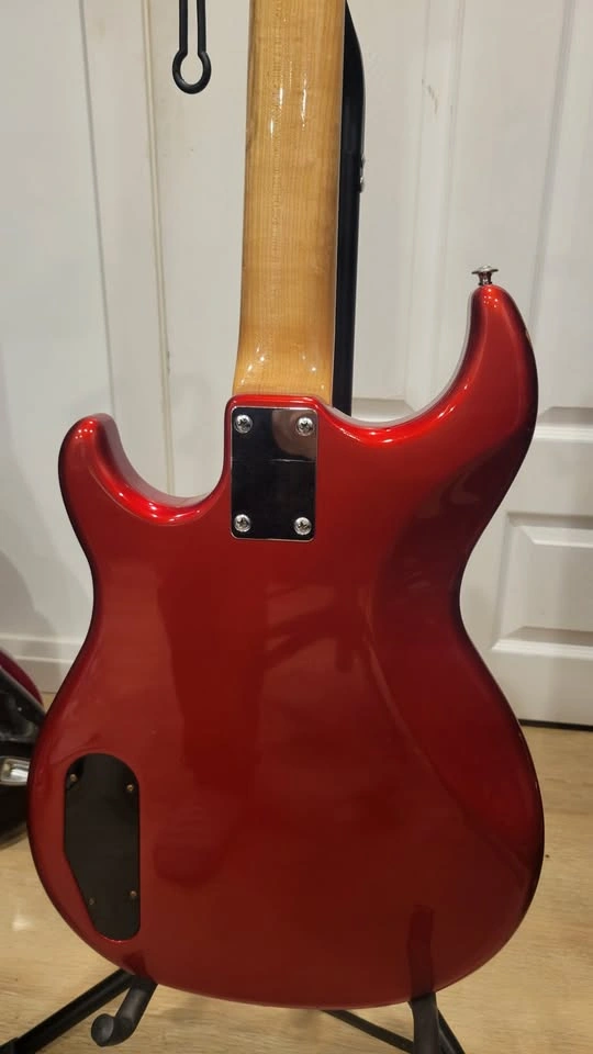 $800 Yamaha BB300 Precision Bass – Made in Japan - Candy Apple R - photo 4