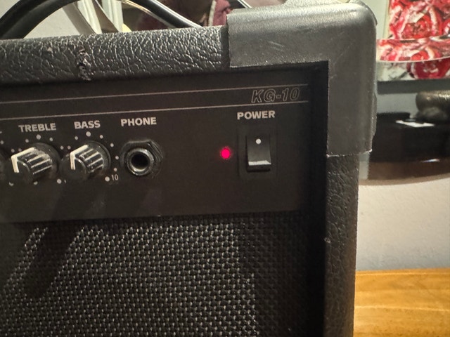 Rebel KG-10 Guitar Amplifier - photo 5