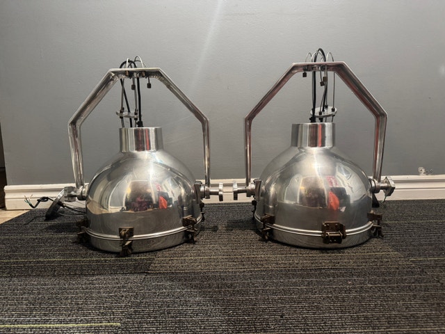 Pair of Main Hold Lamps