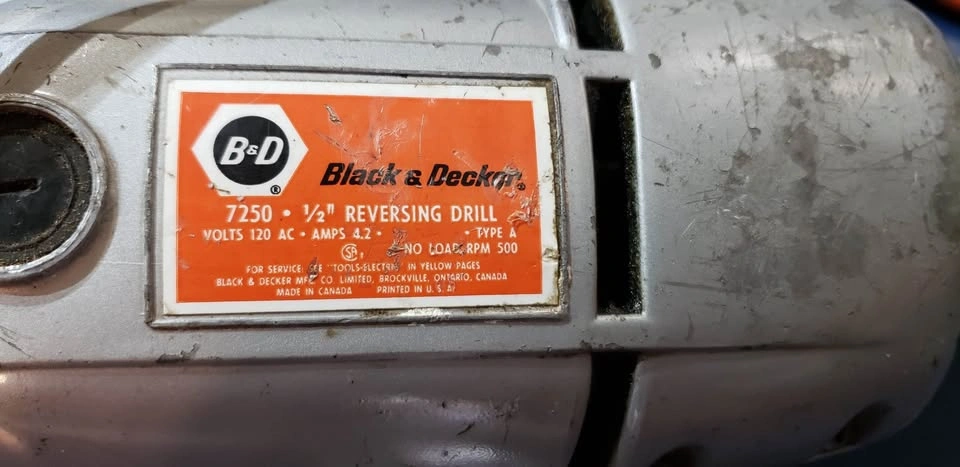 Black & Decker 1/2" Reversing Drill with 3 large bits - photo 5