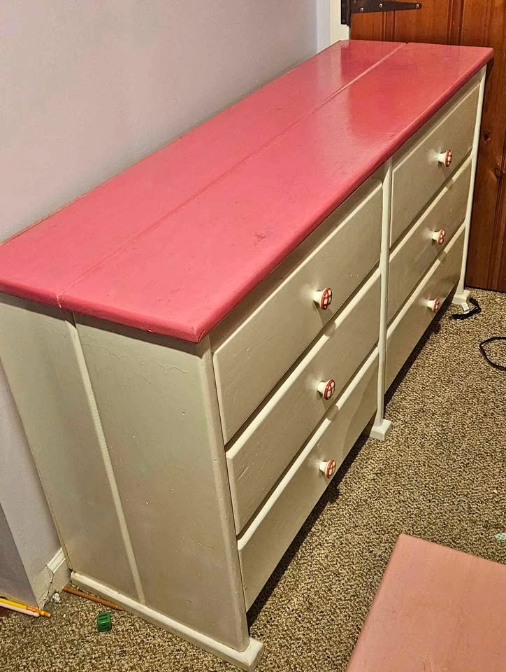 2 Pink Dressers